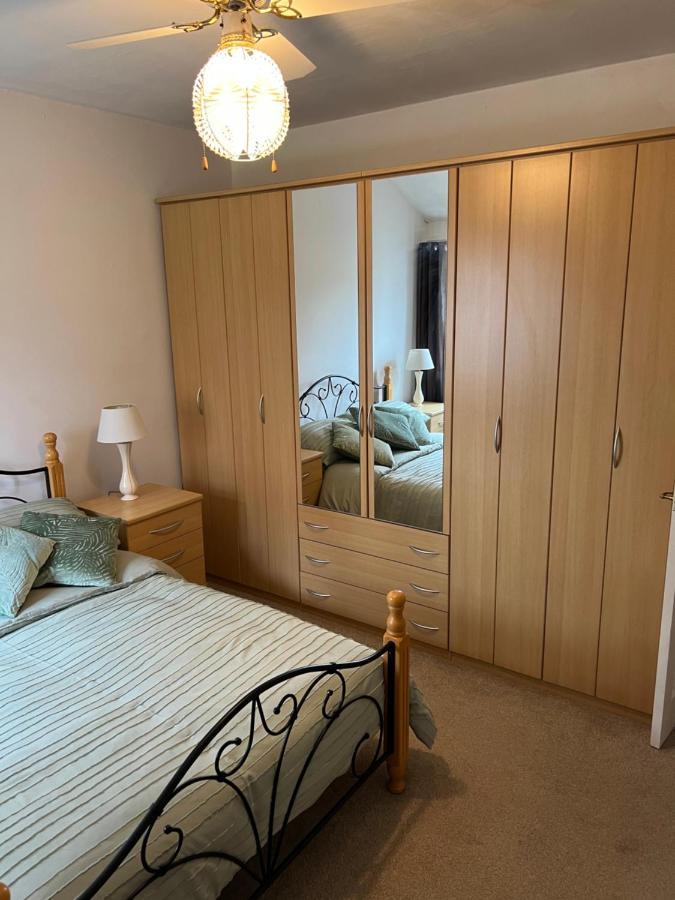 2 Bed Cottage Chester Eksteriør billede